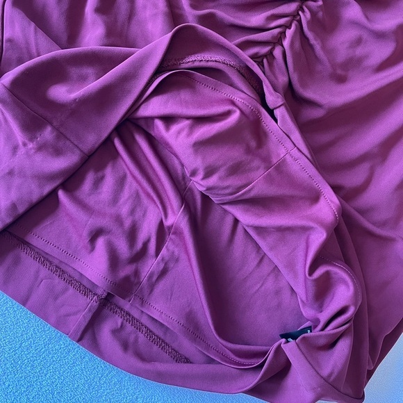 NWT Aritzia Talula Ruched Cordovan Mini Skirt Small - Picture 16 of 16